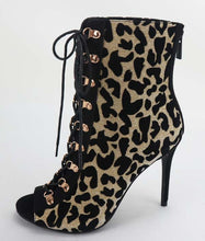 Load image into Gallery viewer, Gold/Black Leopard Bootie
